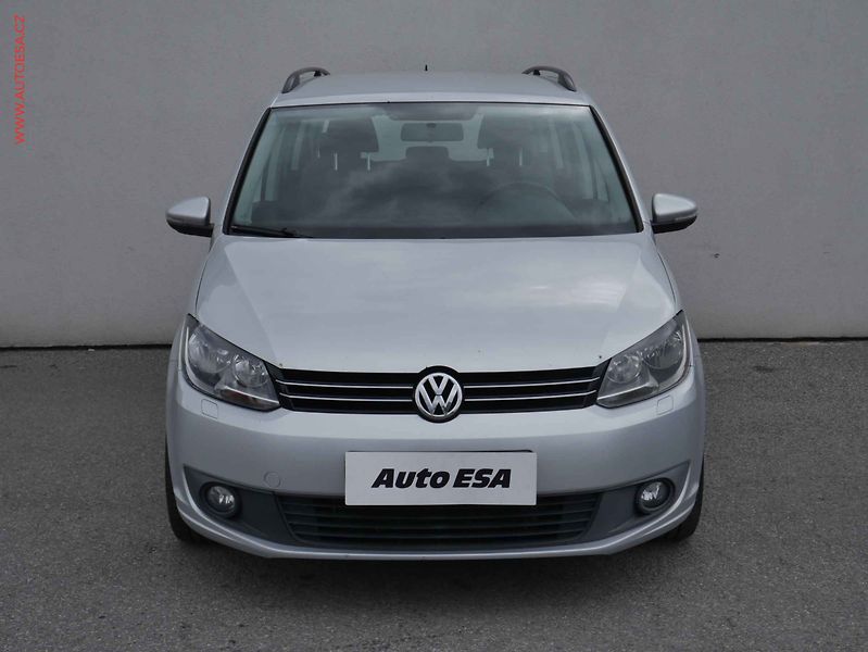 Volkswagen Touran (2011) 1.6TDi, ČR, autoAC - fotka 2 z 13