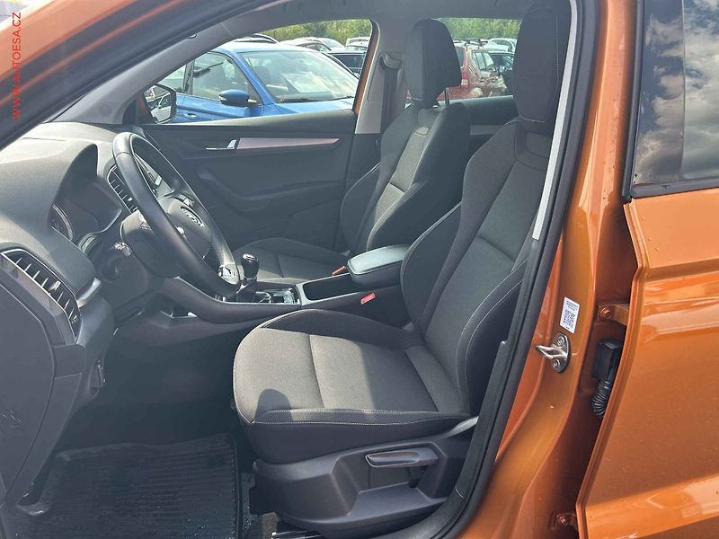 Škoda Karoq (2022) 1.0TSi, ČR, Ambition - fotka 9 z 18