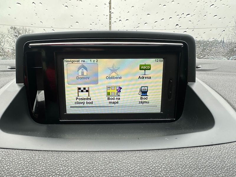 Renault Mégane III Sportour 1.5 DCi 81kW/Navi - fotka 29 z 34