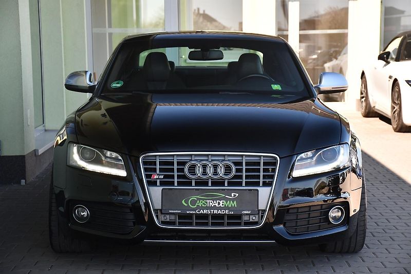 Audi S5 4.2FSI V8 MANUÁL QUATTRO - fotka 5 z 29