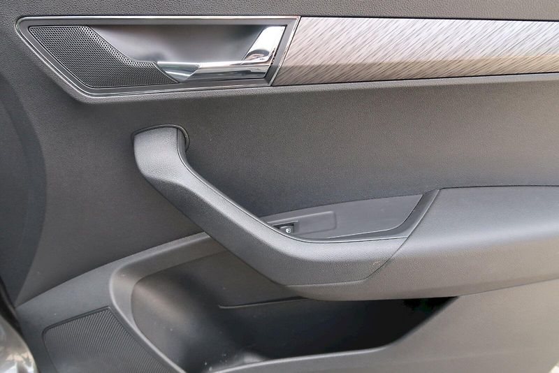 Škoda Karoq (2025) Top Selection 1.5 TSI 110 kW - fotka 24 z 28