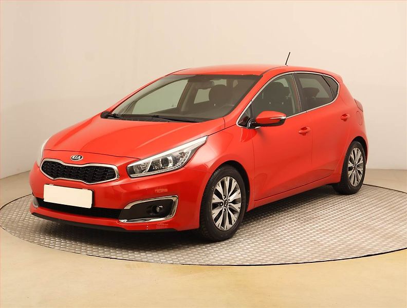 Kia Ceed (2016) 1.6 GDI, Serv.kniha, Tempomat - fotka 2 z 22