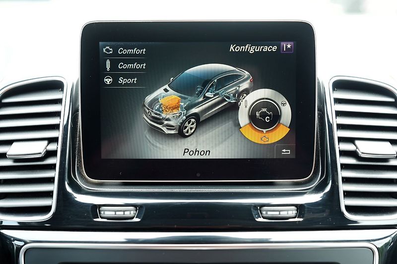 Mercedes-Benz GLE 43 AMG 4Matic/9AT/370PS/DPH - fotka 39 z 43