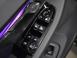 BMW Řada 5 550e xDrive M-paket Bowers   3 - náhled 23