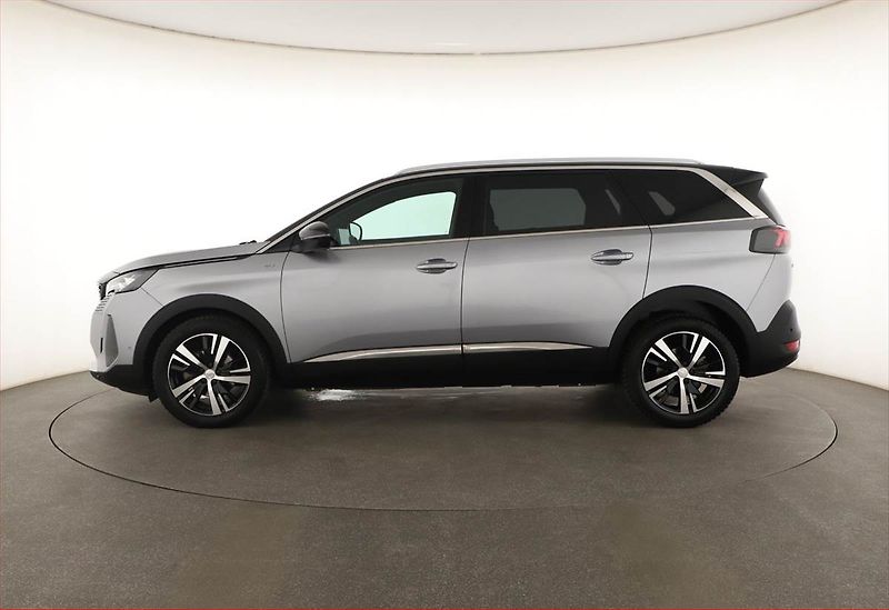 Peugeot 5008 (2023) GT Line 1.5 BlueHDi - fotka 3 z 21