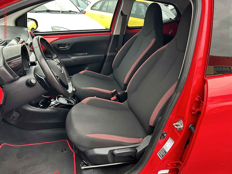 Toyota Aygo (2018) 1.0i, ČR, AT, klima - fotka 9 z 17
