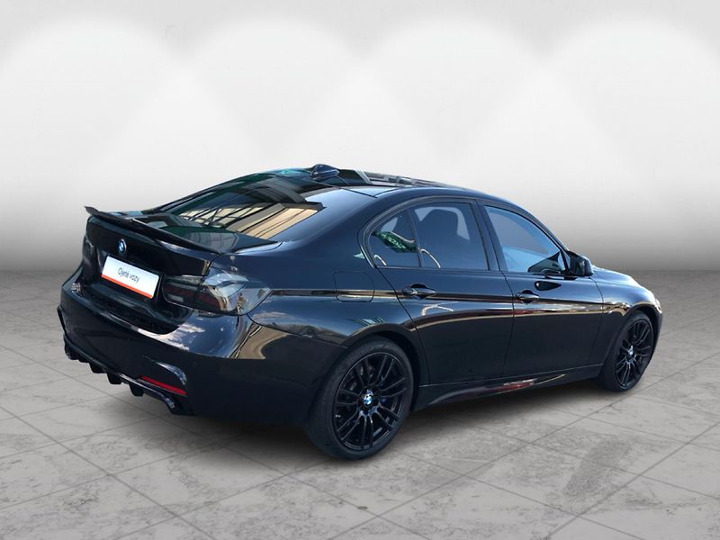 BMW Řada 3 d xDrive M paket - fotka 2 z 28