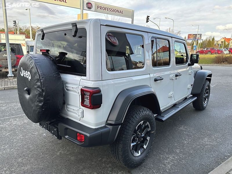 Jeep Wrangler (2024) 2.0T Rubicon Unlimited - fotka 4 z 11