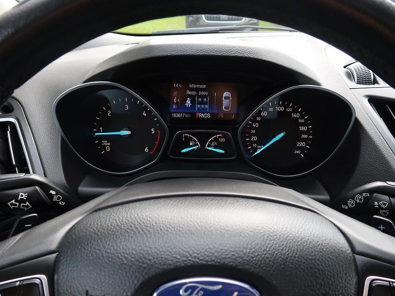 Ford Kuga (2018) 2,0TDCi,110kw,AP,4x4,18ALU - fotka 36 z 36
