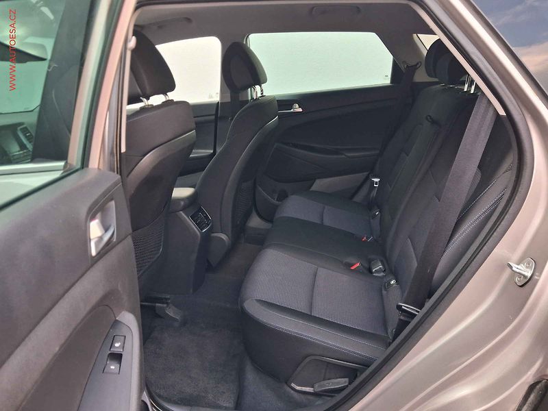 Hyundai Tucson (2017) 1.7 CRDi, AT, navi, kamera - fotka 10 z 19