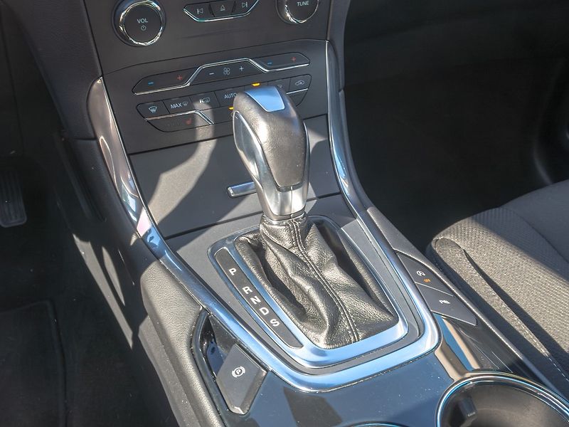 Ford S-MAX (2017) ČR 2.0D 110KW 1maj – NAVIGACE - fotka 32 z 53