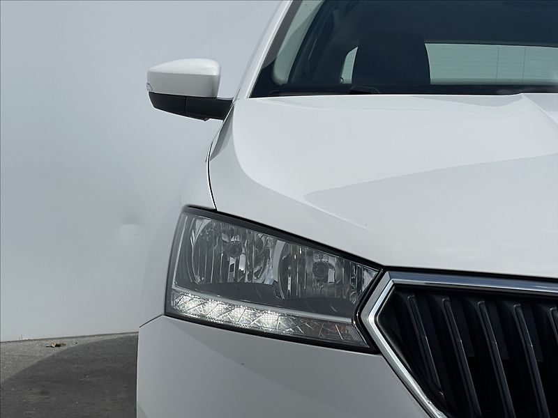 Škoda Fabia 1,0 TSI Combi Ambition Plus - fotka 21 z 23