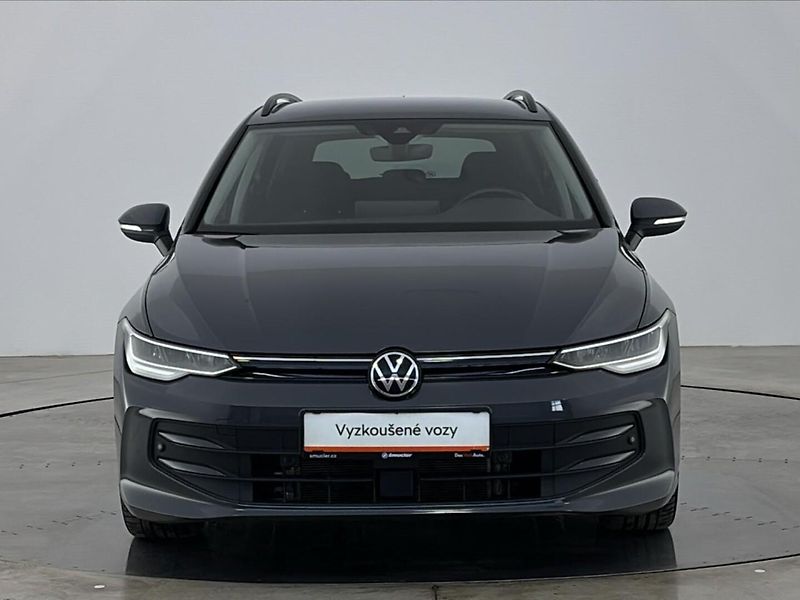 Volkswagen Golf Life DSG - fotka 4 z 29