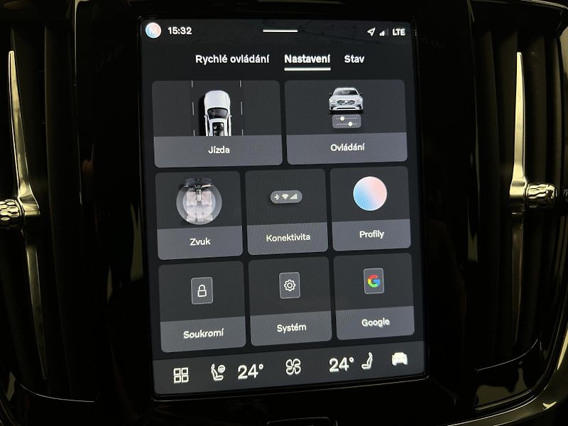 Volvo V90 T6 AWD RECHARGE BRIGHT PLUS  - fotka 32 z 46