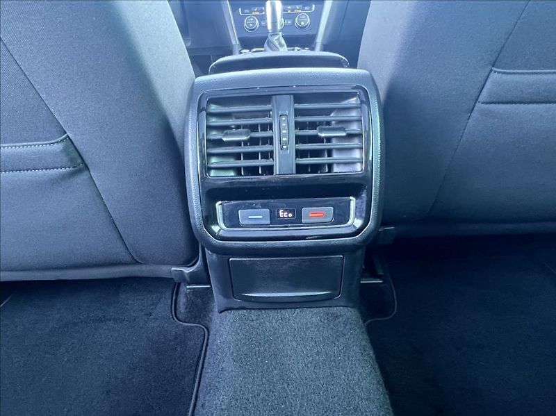 Volkswagen Passat GTE,Panorama,TZ,ACC,1.Maj - fotka 31 z 33