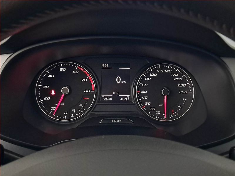 Seat Leon (2014) 1.4 TSI, Tempomat - fotka 11 z 18