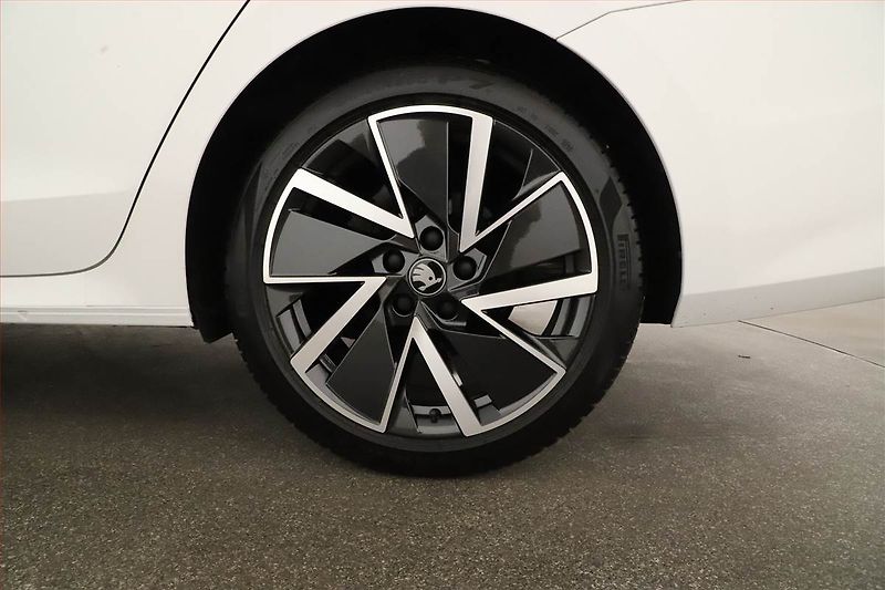 Škoda Octavia (2025) 1.5 eTSI mHEV, SPORTLINE - fotka 12 z 21