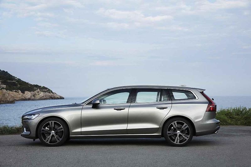 Volvo V60.