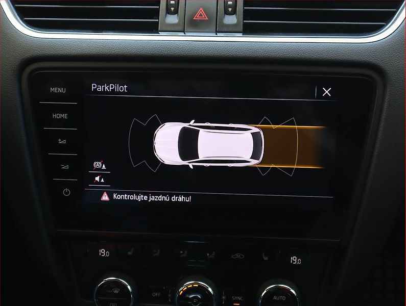 Škoda Octavia (2017) 2.0 TDI, Automat, Navi - fotka 17 z 20