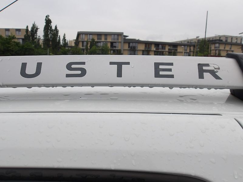 Dacia Duster 1,6i ČR ! 1.MAJITEL ! - fotka 23 z 29