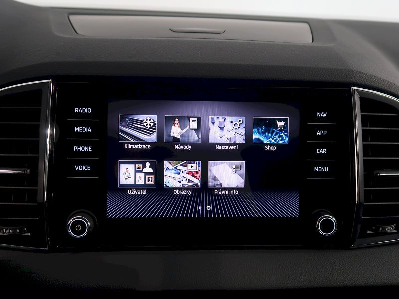 Škoda Karoq (2022) STYLE 1.5TSI 110KW TAŽNÉ - fotka 23 z 44