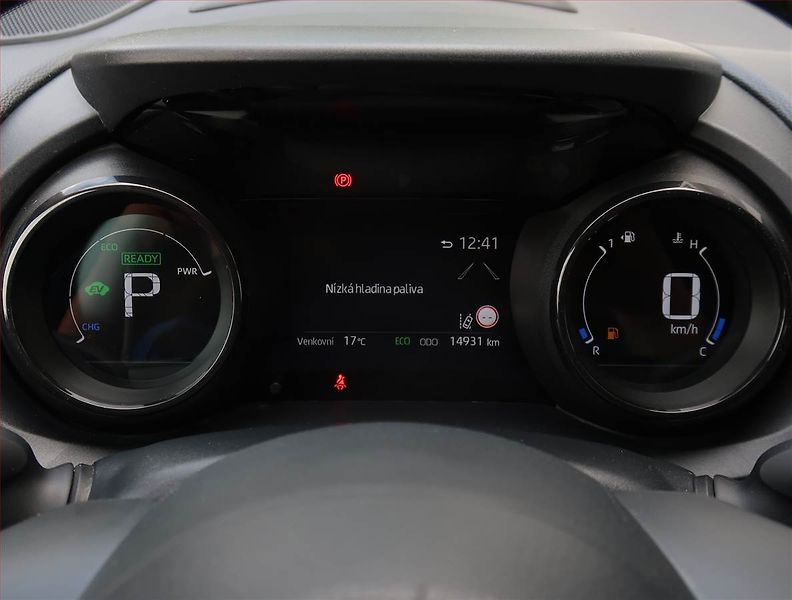 Toyota Yaris (2022) Executive 1.5 VVT-i Hybrid - fotka 11 z 21