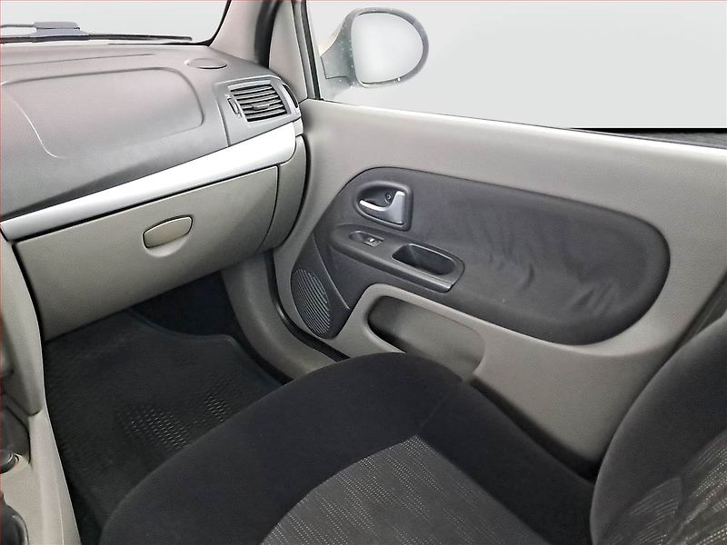 Renault Thalia (2008) 1.2 16V, ČR,1.maj, po STK - fotka 8 z 14