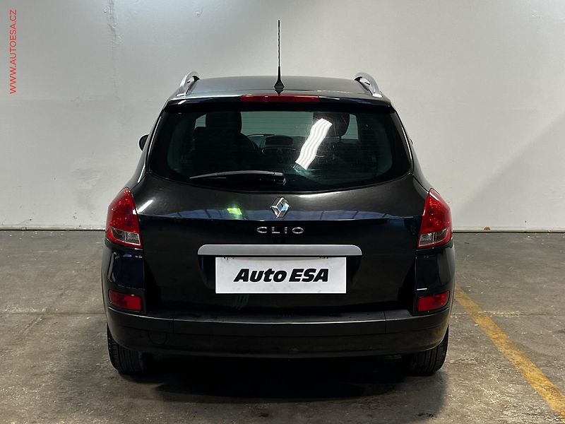Renault Clio (2010) 1.2i, ČR, AC - fotka 5 z 14