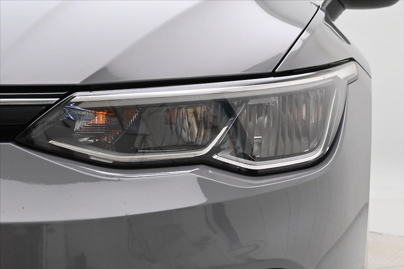 Volkswagen Golf 1,5 TSI 96 kW Life Business Zá - fotka 29 z 31
