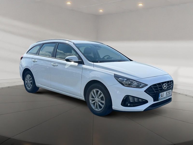 Hyundai i30 (2022) COMFORT 1.5i 80kW CZ DPH - fotka 3 z 11