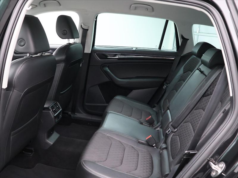 Škoda Kodiaq 2,0 TDI 147kW DSG Style 4x4 CZ - fotka 13 z 34