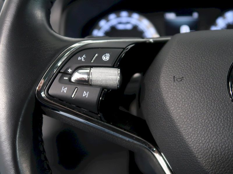 Škoda Karoq (2022) STYLE PLUS 2.0TDI 85KW DSG - fotka 18 z 37
