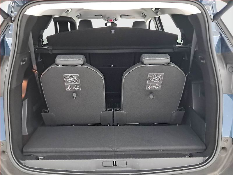Peugeot 5008 (2021) 1.5 BlueHDi - fotka 16 z 24