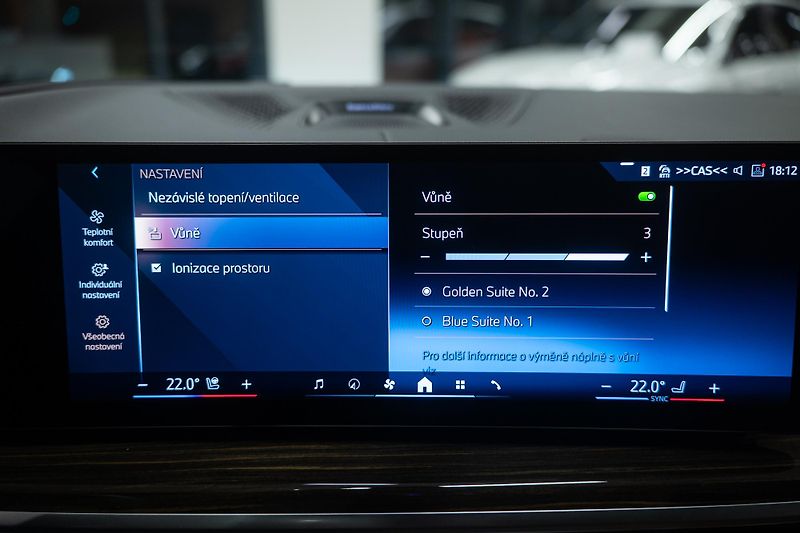 BMW X5 (2025) M30xD 210KW NEZÁVISLÉ MASÁŽ TZ - fotka 44 z 54