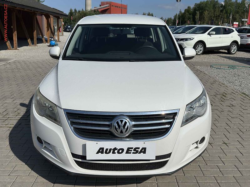 Volkswagen Tiguan (2010) 2.0TDi 4x4, Trend, TZ - fotka 2 z 16