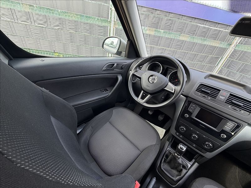 Škoda Yeti 1.2 TSI Active - fotka 9 z 17
