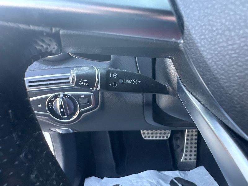 Mercedes-Benz Třídy C AMG paket C 250d 4M - fotka 18 z 19