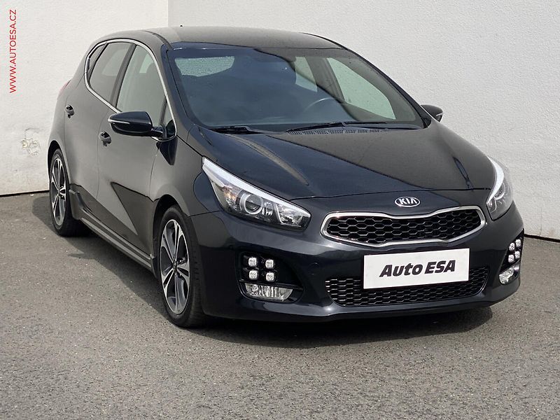 Kia Ceed (2016) 1.6 CRDi, GT Line - fotografie inzerátu