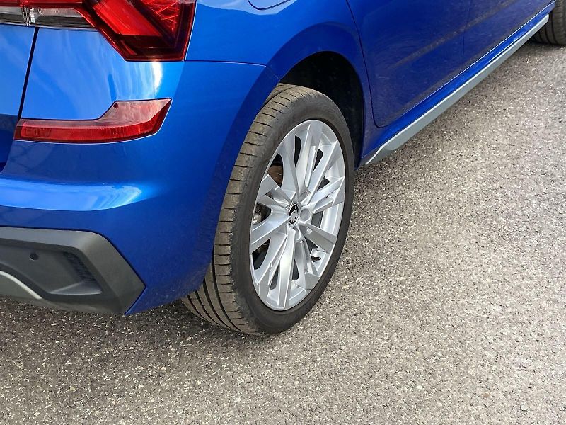 Škoda Kamiq (2024) 1.0 TSI Top Selection - fotka 30 z 34