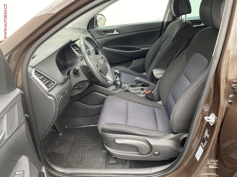 Hyundai Tucson (2017) 1.6 GDi, Trend, kamera - fotka 9 z 18