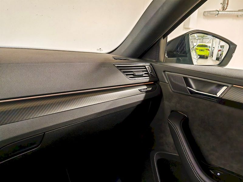 Škoda Superb (2023) Combi 2.0 TSI 140 kW DSG Sport - fotka 6 z 32