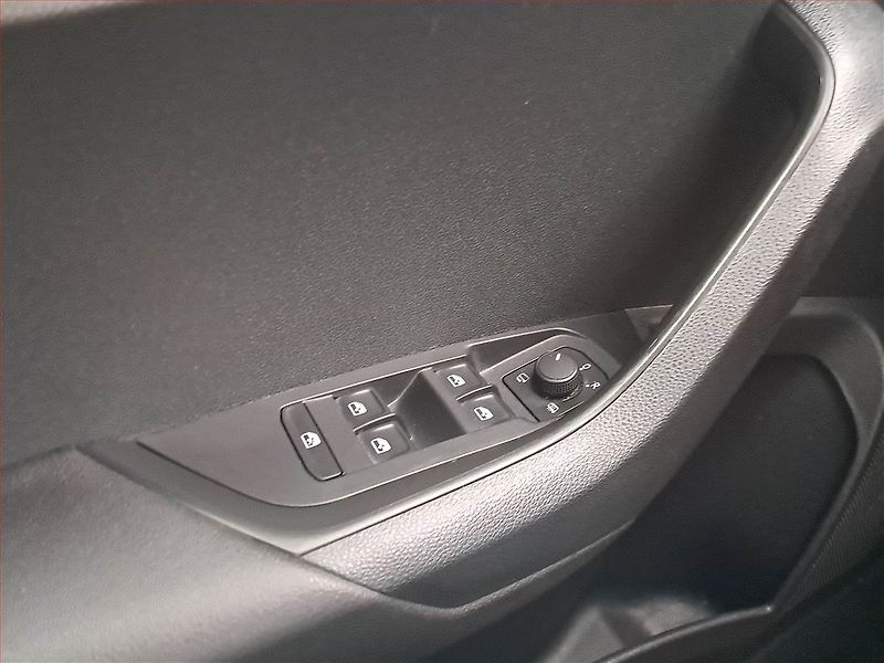 Škoda Karoq (2020) Style 1.5 TSI - fotka 17 z 18