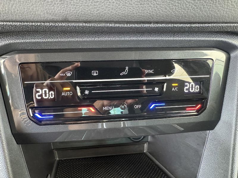 Volkswagen Tiguan 1,5TSI DSG*R-LINE*REZERVACE! - fotka 21 z 32