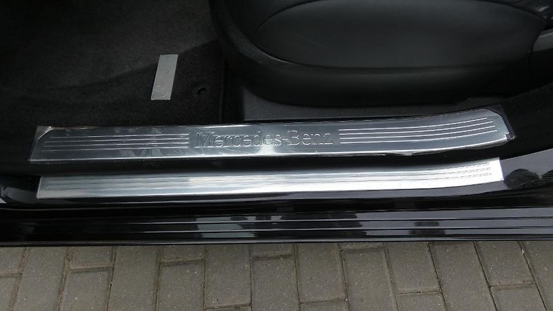 Mercedes-Benz Třídy S 500 V8 - fotka 30 z 33