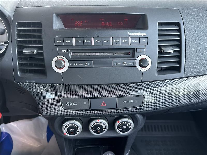 Mitsubishi Lancer 1,8 tažné - fotka 16 z 22