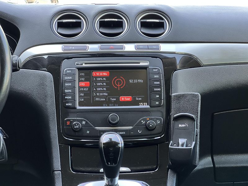 Ford S-MAX 2.2TDCi AUTOMAT NAVI KLIMA - fotka 19 z 44