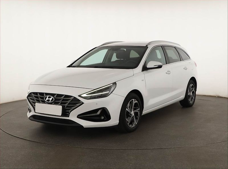 Hyundai i30 (2021) 1.5 T-GDI MHEV, Automat, Navi - fotka 2 z 26