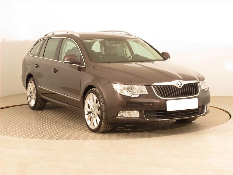 Škoda Superb (2010) Elegance 2.0 TDI, Navi, Xenony - fotografie inzerátu