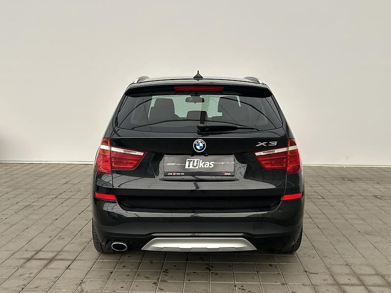 BMW X3 2.0 D 4x4 XLINE - fotka 6 z 29