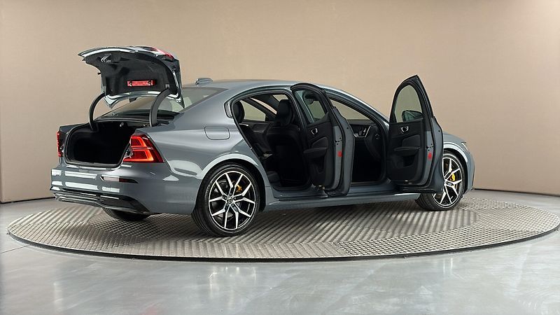 Volvo S60 2.0 AUT AWD Polestar Engineere - fotka 6 z 31